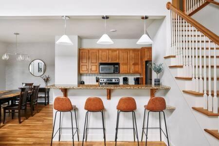 The Commodore - Stunning Vandy Home, Walk To It All Nashville Exteriér fotografie